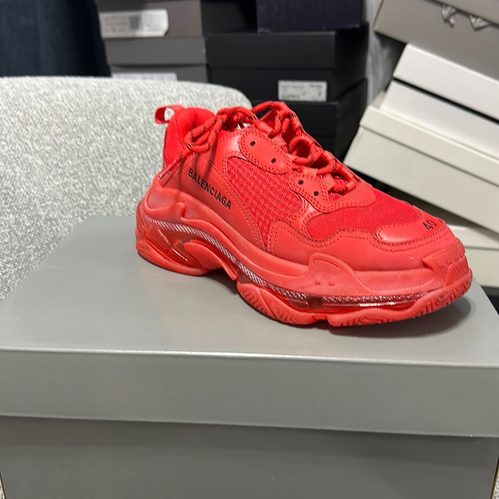 Balenciaga size 40